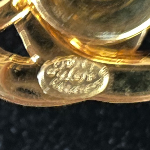 Chanel 96P Turn Lock Choker 24k Gold Plated Small Size - Picture 3 of 4